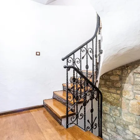 Stone House Srida Baška Voda