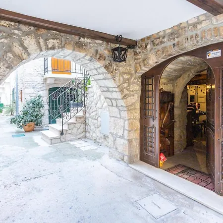 Stone House Srida * Baška Voda