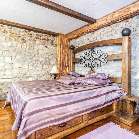 Stone House Srida Ferienhaus