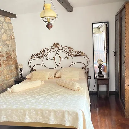 Ferienhaus Stone House Srida Baška Voda
